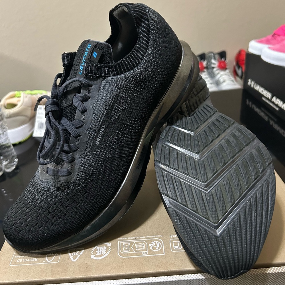 BROOKS Levitate 2 Men's Black/Ebony Running Shoes Size 9 Brand New/No Box